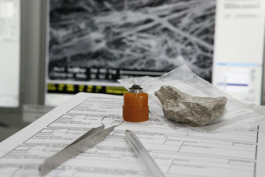 CRB GmbH | Samples for asbestos analysis 3 | © CRB Analyse Service GmbH